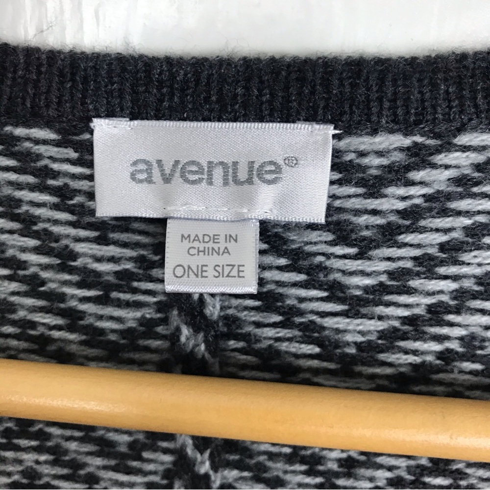 Avenue : size one size : oversized gray zig-zag striped print fall open cardigan - Picture 5 of 6